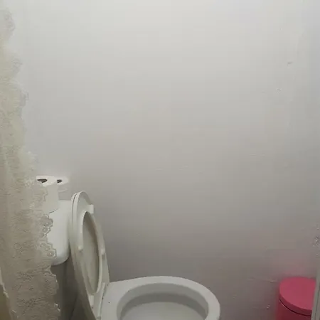 Large 게스트하우스 레메소스